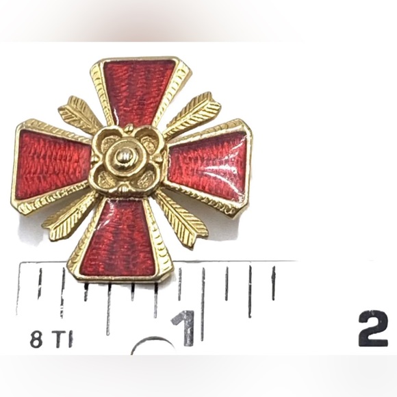 Gold Tone RED Guilloche Maltese Cross Pin Brooch vintage - Picture 4 of 5